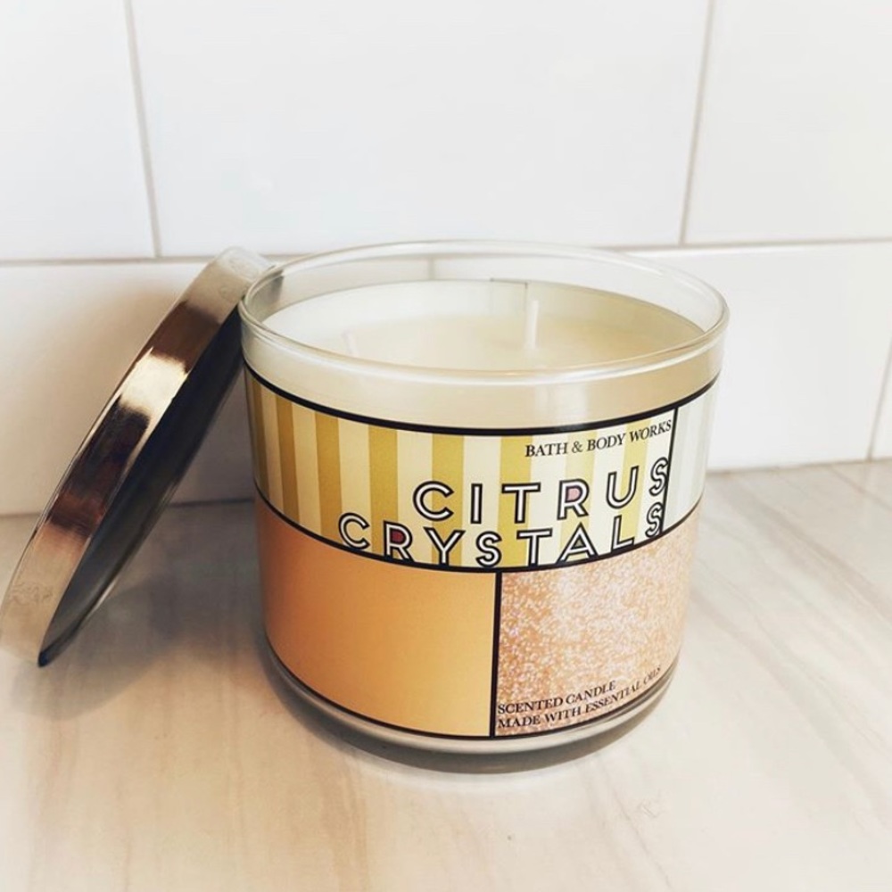 bath & body works 3 wick candle- citrus crystal